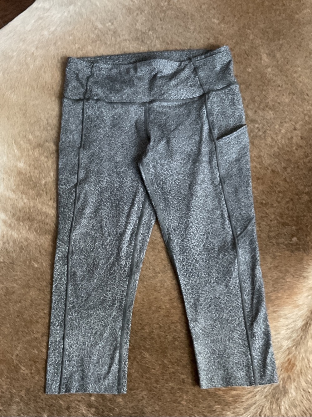 lululemon athletica Heathered Charcoal Capri Leggings